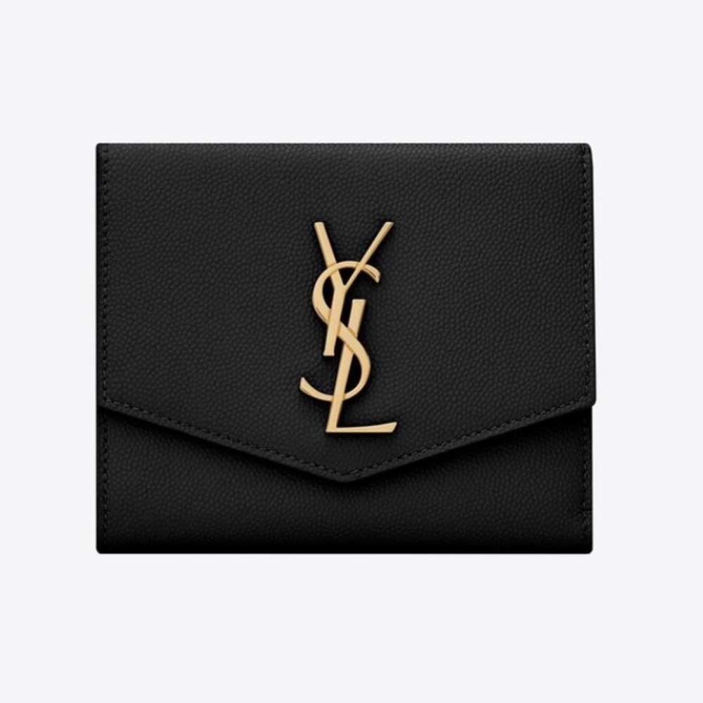 UPTOWN COMPACT WALLET IN GRAIN DE POUDRE
EMBOSSED LEATHER